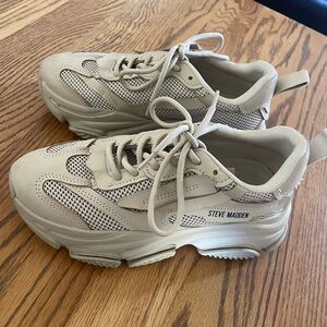 Steve Madden Neutral-Tone Chunky Mesh Trainer